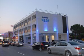 Front of property - Hotel Egge (Cesme)