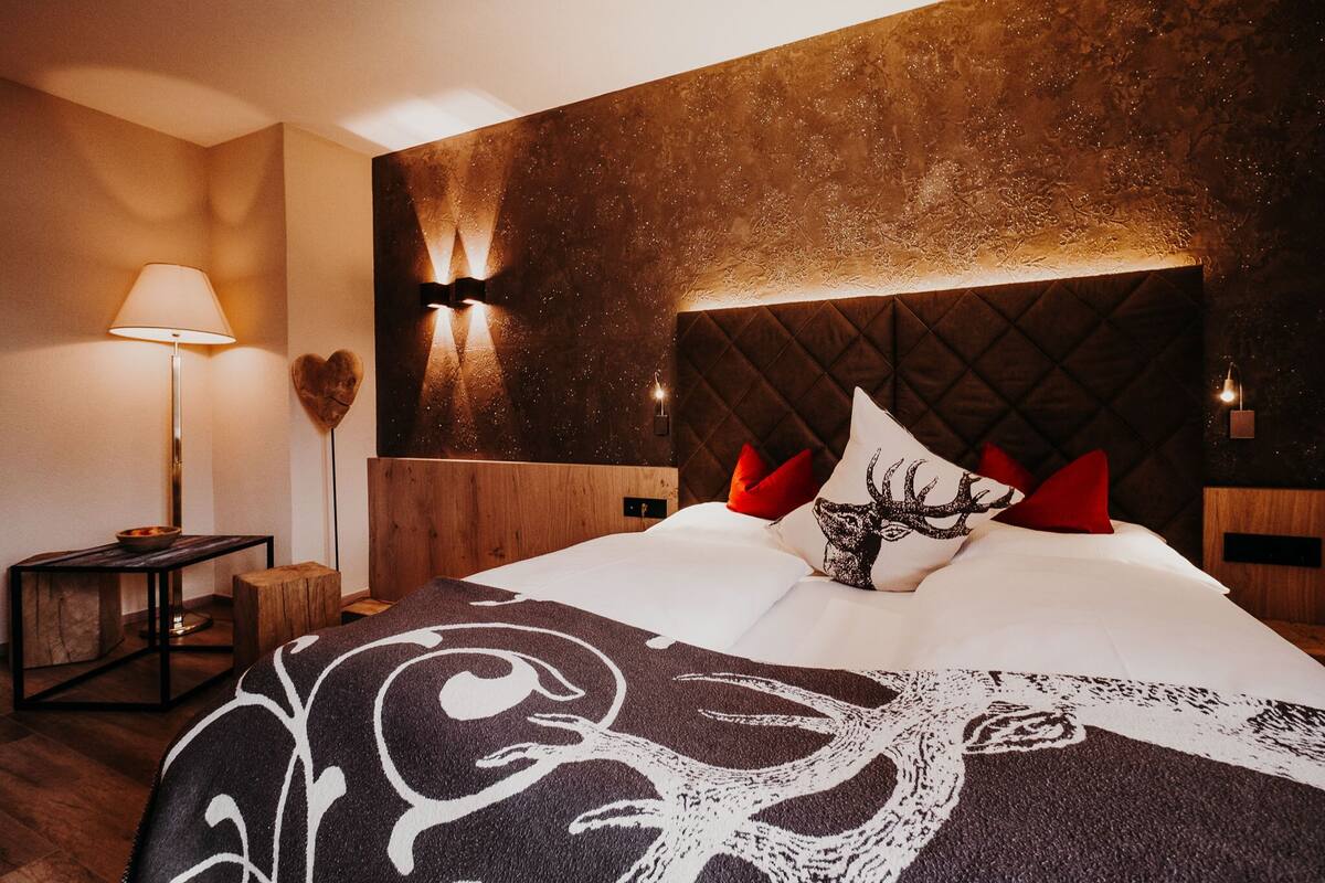 Superior Suite, Balcony, Mountain View | Minibar, in-room safe, desk, blackout drapes