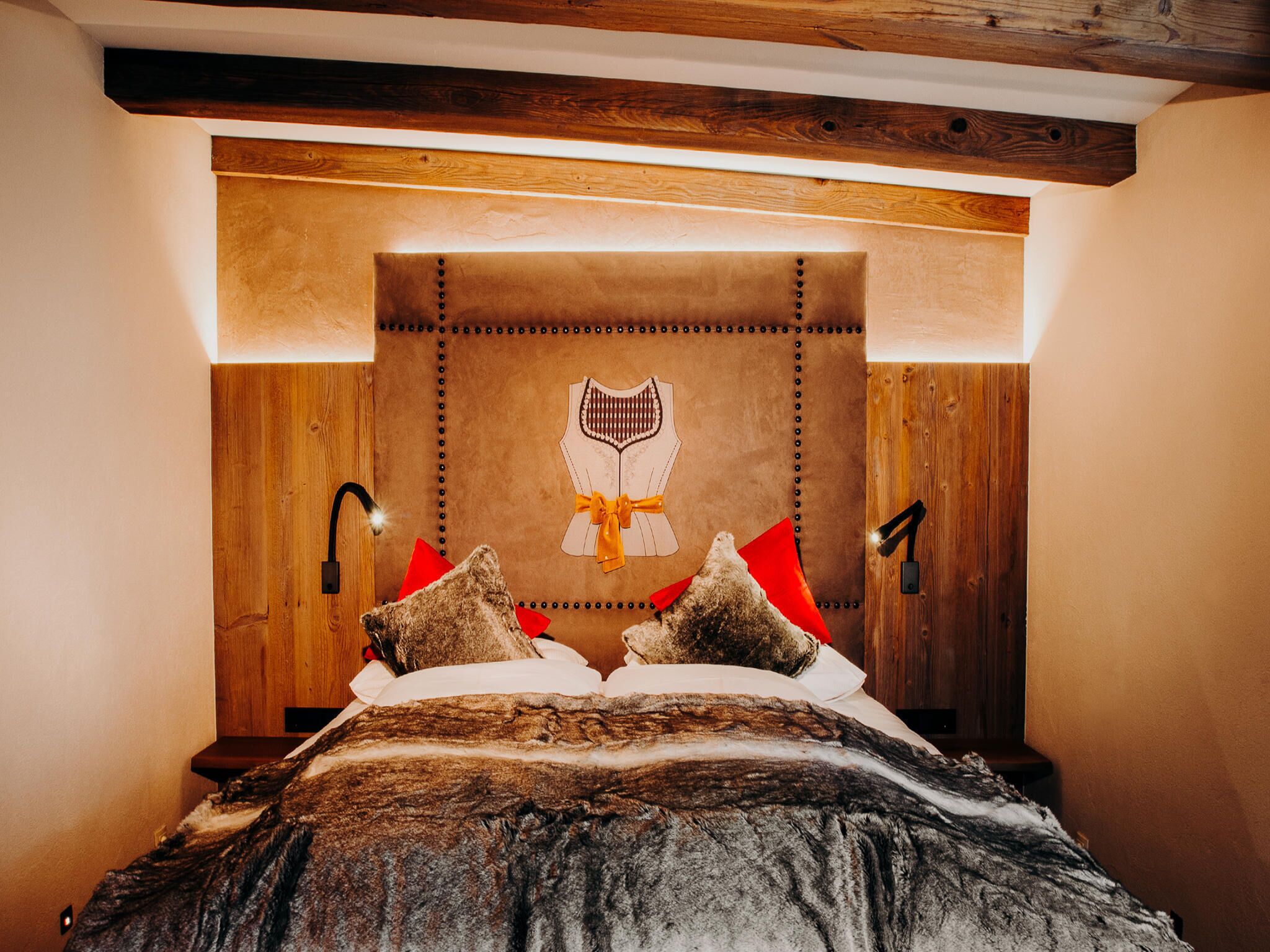 Superior Suite, Balcony, Mountain View | Minibar, in-room safe, desk, blackout drapes