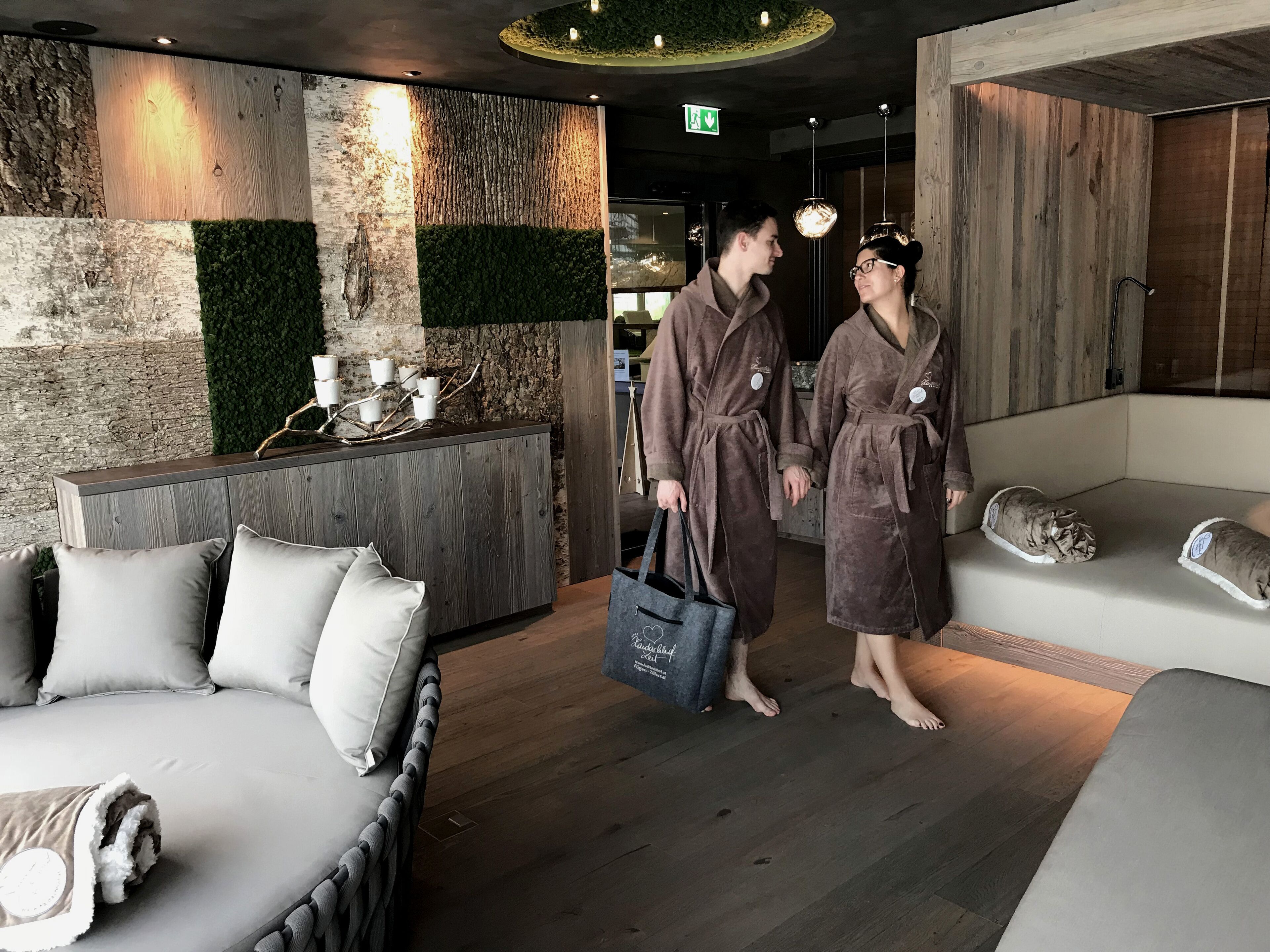 sauna, steam room, body treatments, aromatherapy, hot stone massages