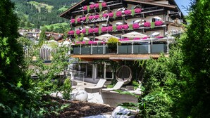 Unclassified image, 4 of 111, button - Aktiv- und Wellneshotel Haidachhof (Fuegen)
