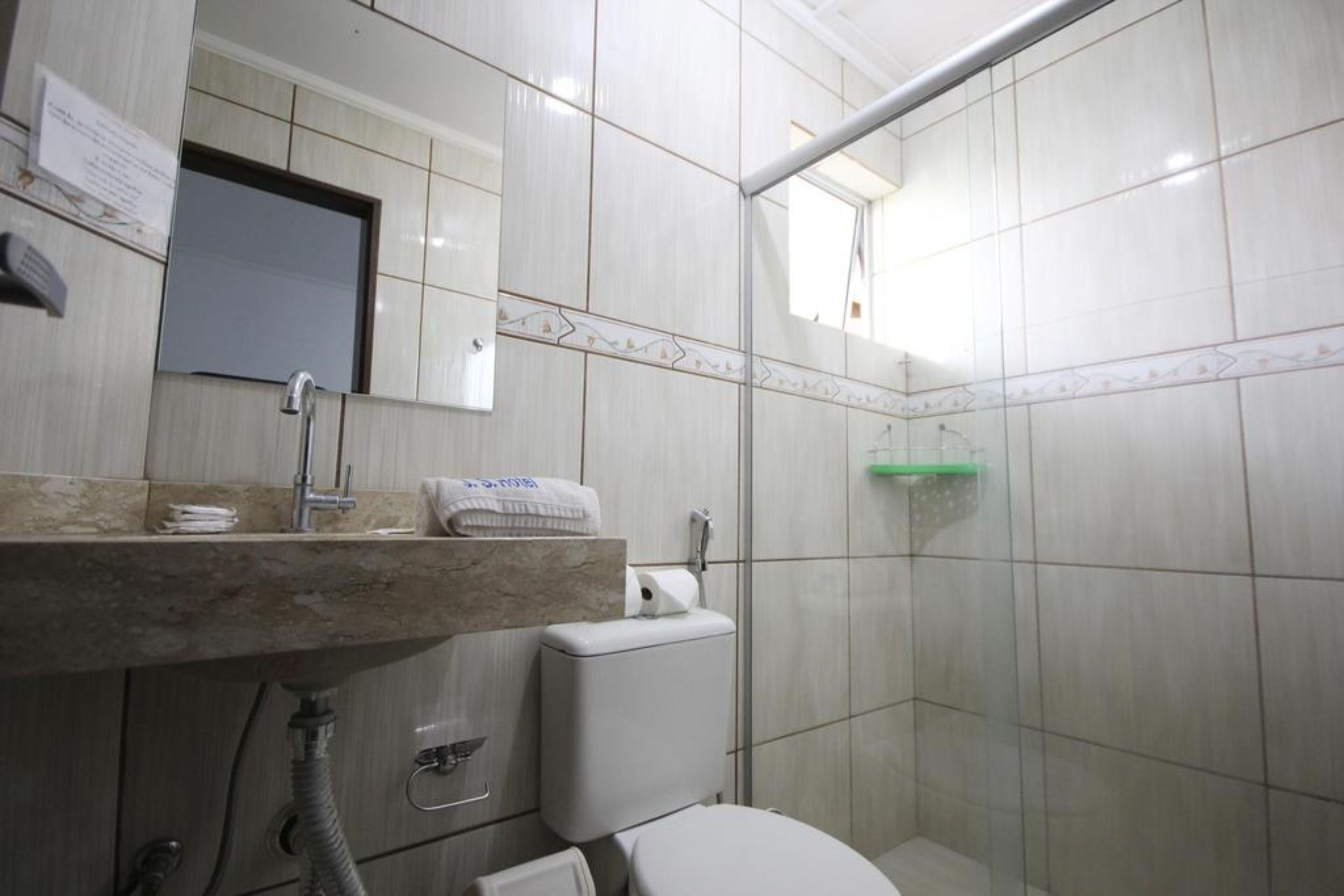 shower, free toiletries, towels