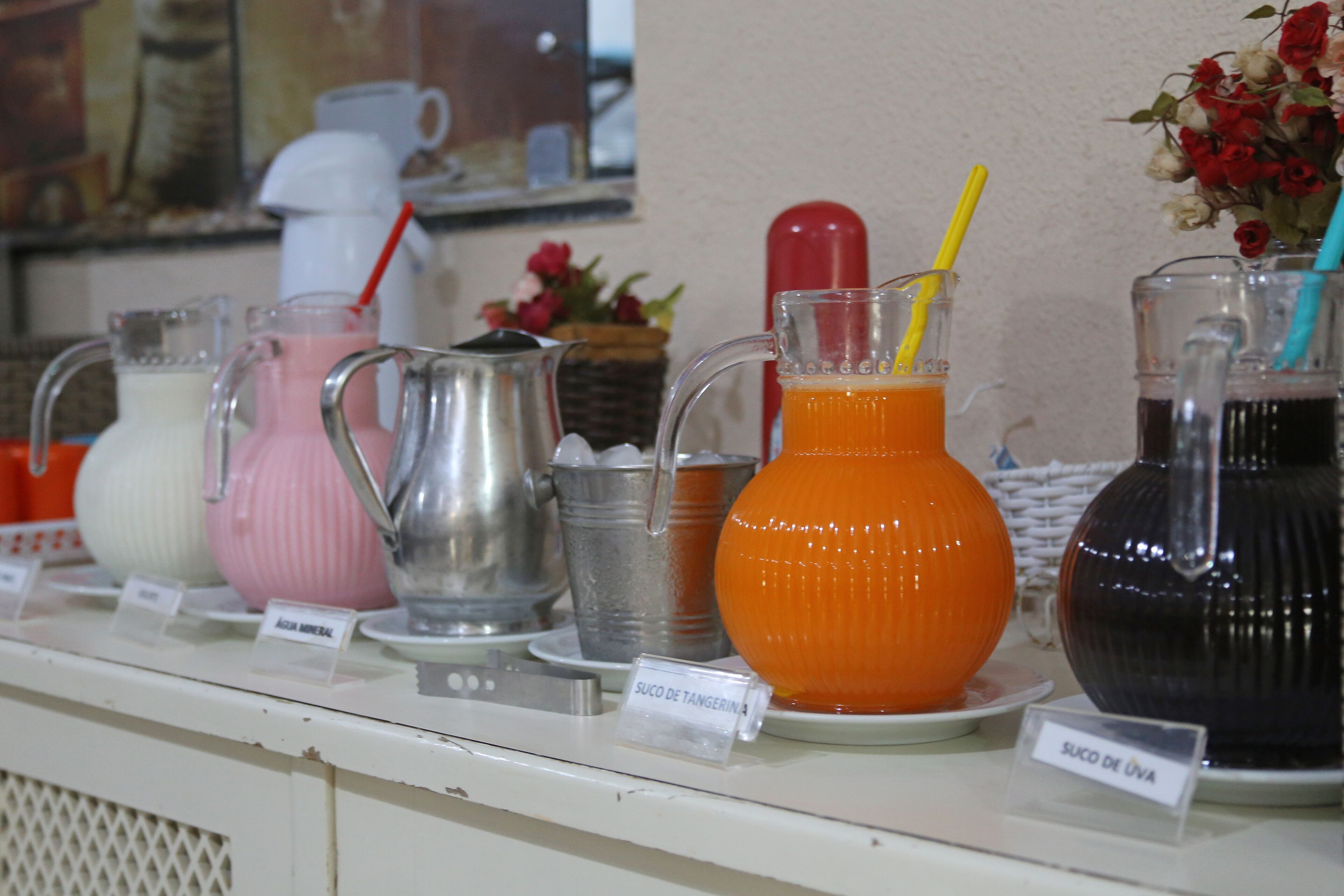 daily self-service breakfast (brl 28.00 per person)