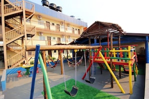 Children’s play area – outdoor