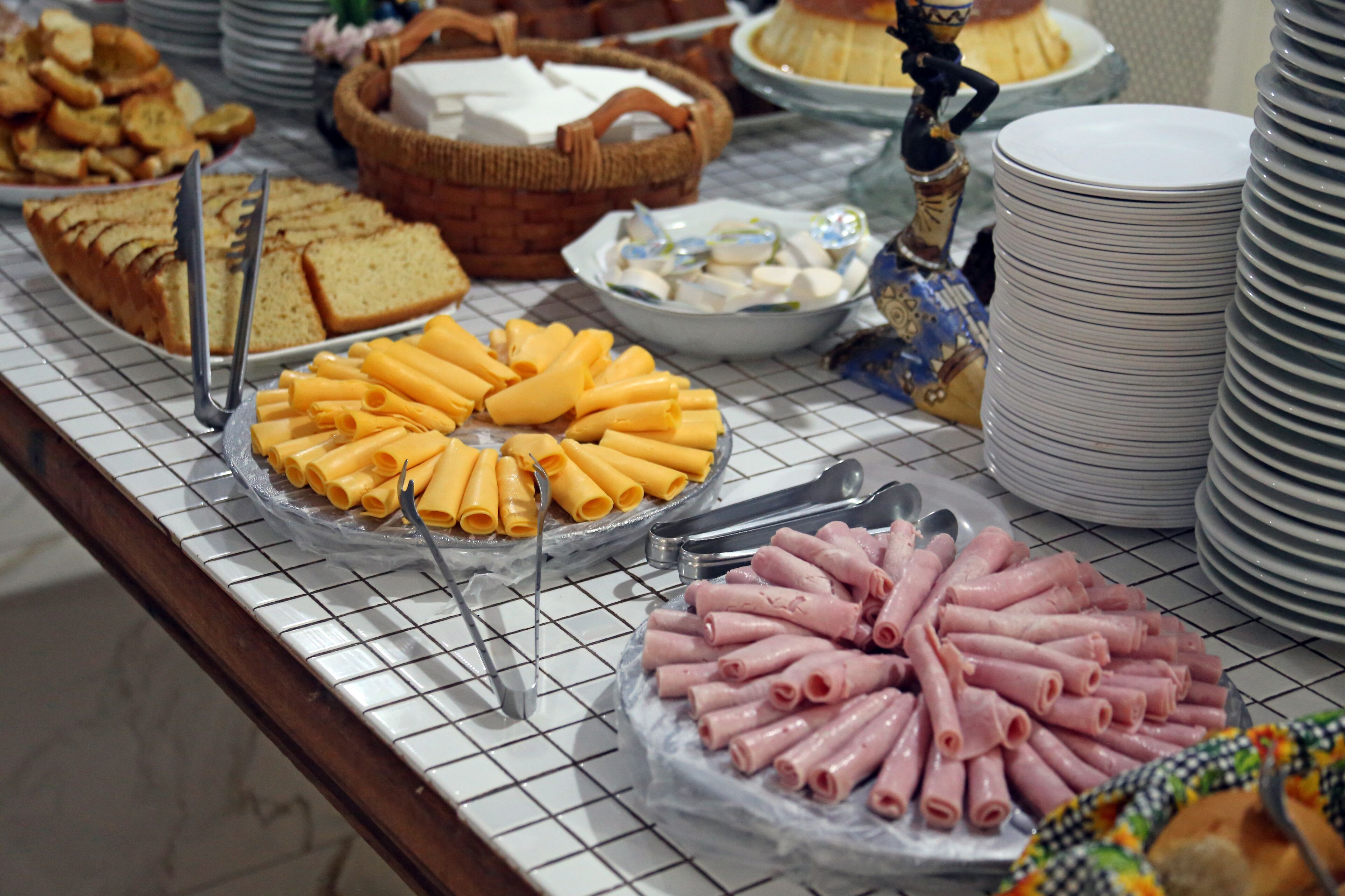 daily self-service breakfast (brl 28.00 per person)