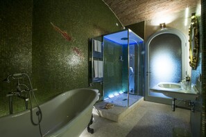 Free toiletries, hair dryer, towels