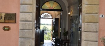 Palazzo Pacini