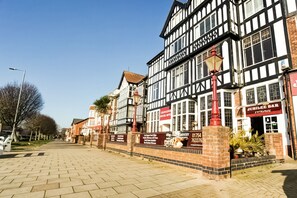 Exterior - Grosvenor House Hotel (Skegness)