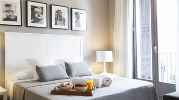 Estudio, balcón | 1 dormitorio, caja fuerte, sistema de insonorización