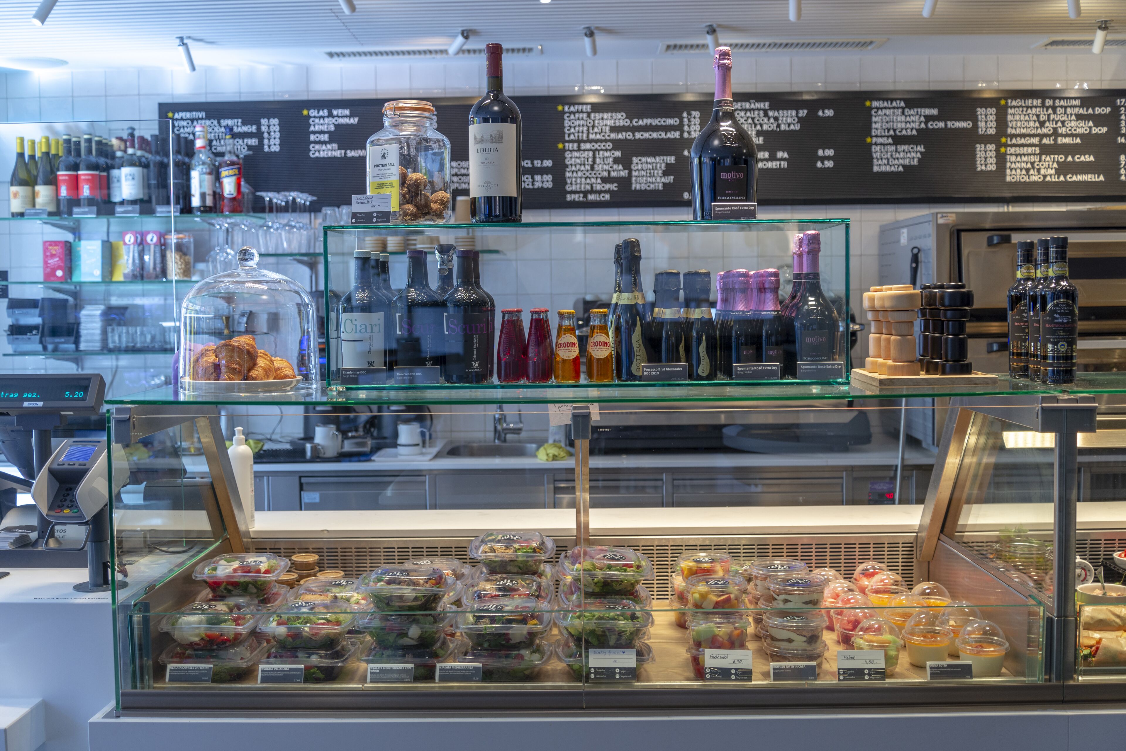 Snack bar