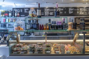 Snack bar