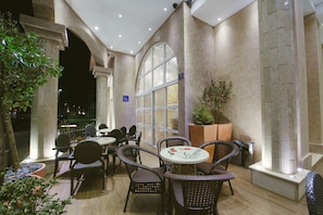 Terrace/patio - Hotel Flowers (Citluk)