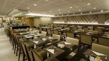 Free daily breakfast