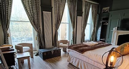 Rooms on The Prom