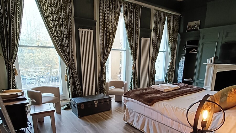 Rooms on The Prom