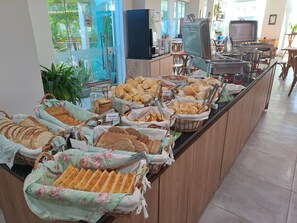 Desayuno buffet incluido todos los días 