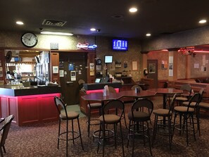 酒吧（店内）