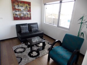 Dobbeltrom – standard, 1 soverom, eget bad, byutsikt | Sengetøy av topp kvalitet, dundyner og senger med overmadrass