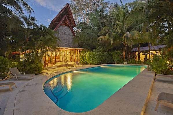 Outdoor pool - Living Hotel (Nosara)