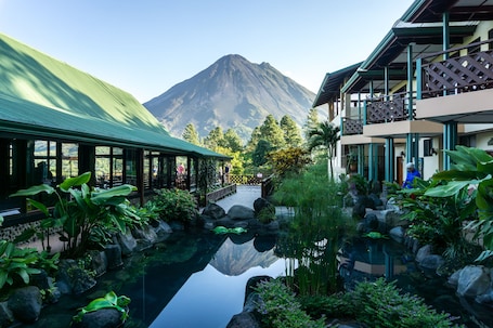 Terrazza/patio. Arenal Observatory Lodge & Trails