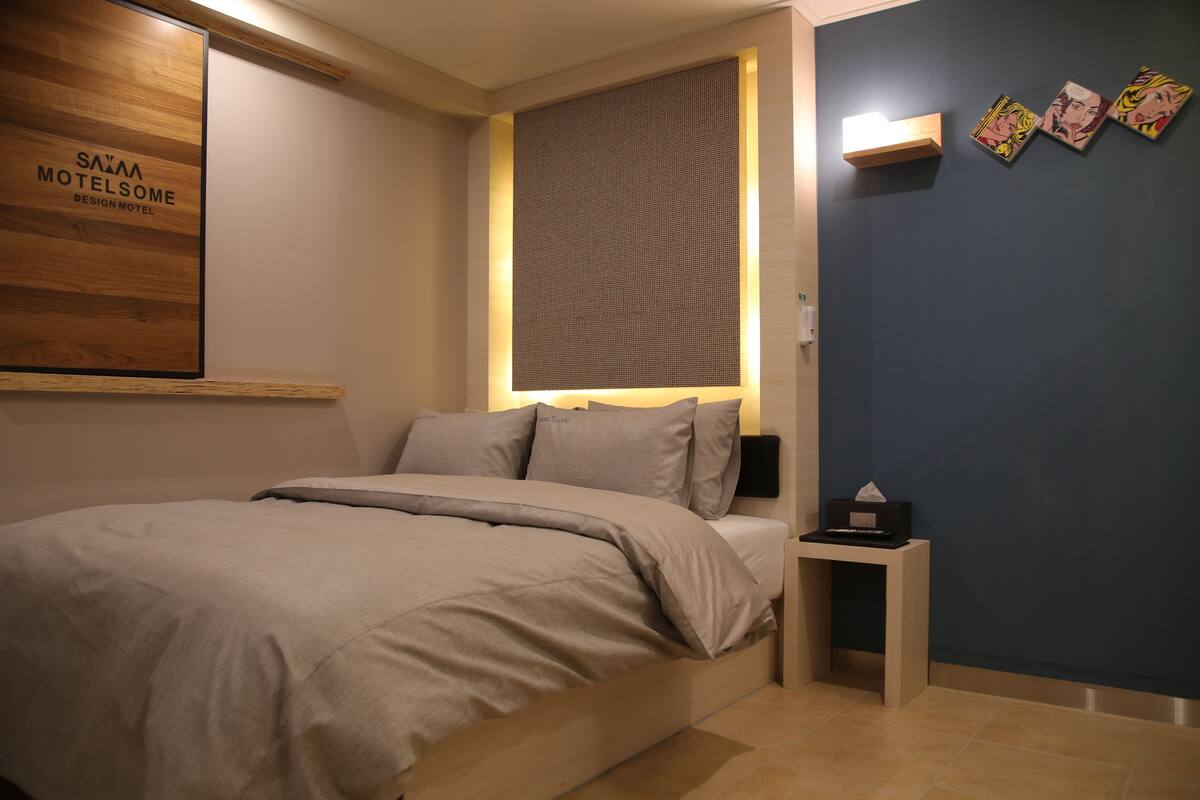 Habitación Deluxe | Escritorio, wifi gratis y ropa de cama