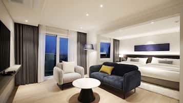 Suite Eksekutif, 2 Tempat Tidur Double, Bebas Asap Rokok | Seprai premium, brankas, kedap suara, dan setrika/meja setrika