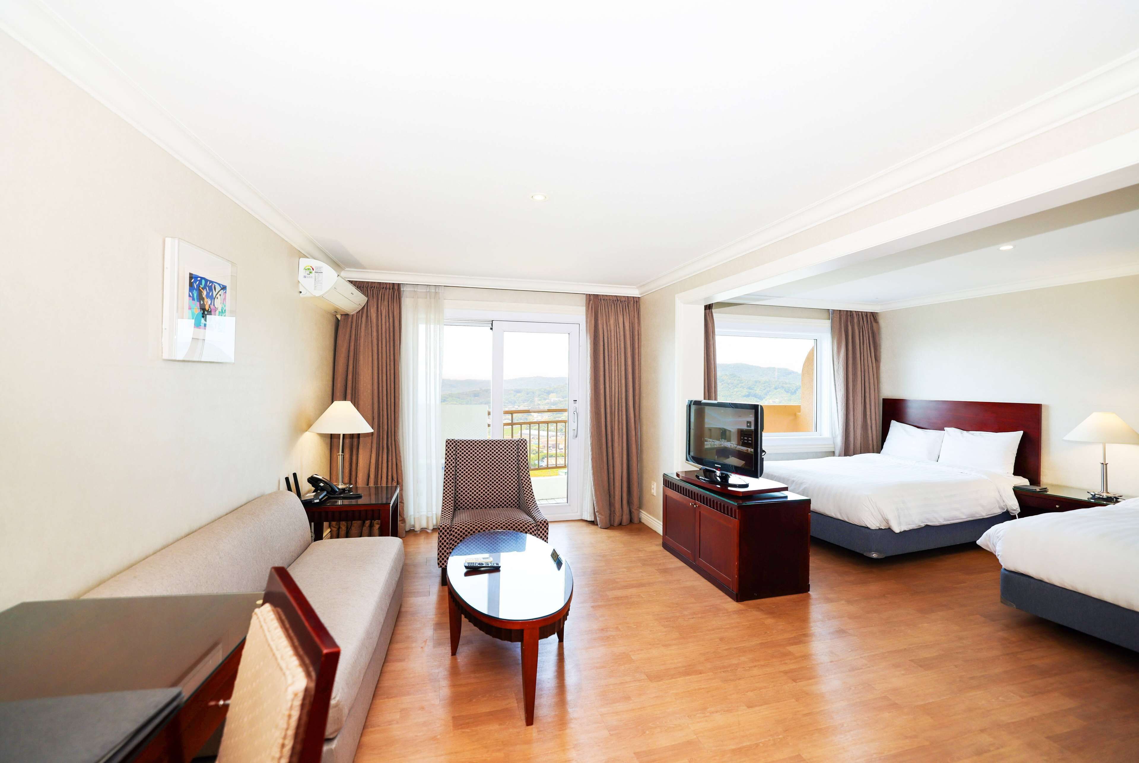 Premium bedding, in-room safe, soundproofing, iron/ironing board