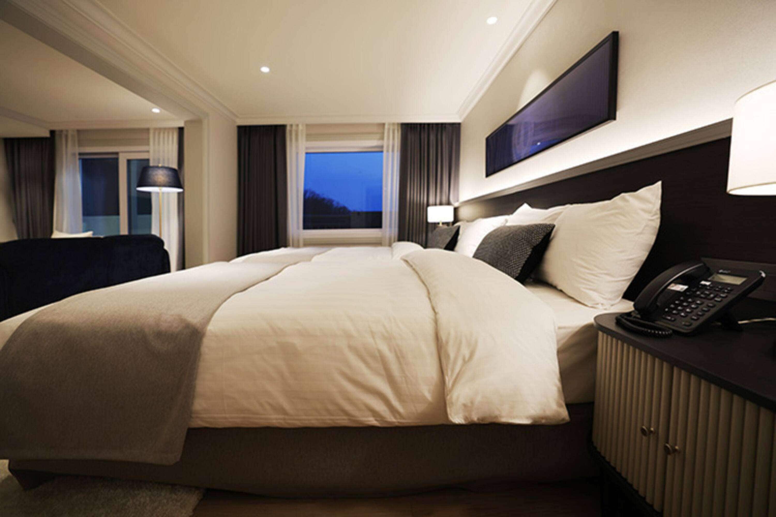 Literie de qualité supérieure, coffres-forts dans les chambres