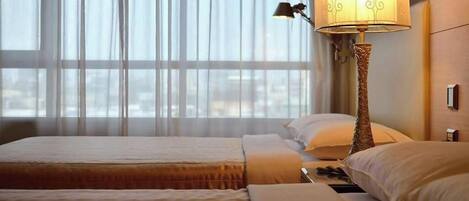 1 chambre, coffres-forts dans les chambres, bureau