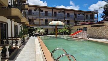 In-room safe, desk, iron/ironing board, rollaway beds