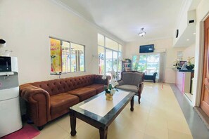 Lobby sitting area - Casa Idaman Motel Langkawi (Langkawi)