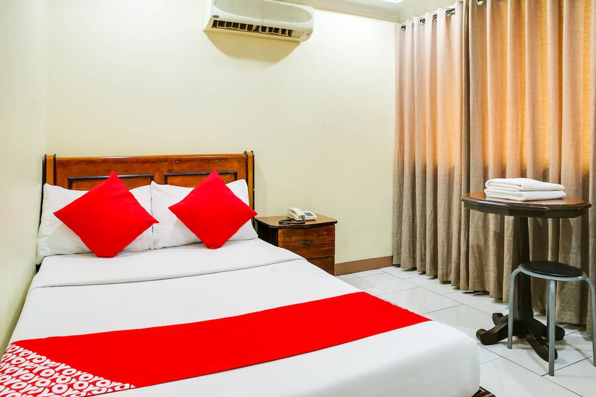 WiFi (free), bed sheets