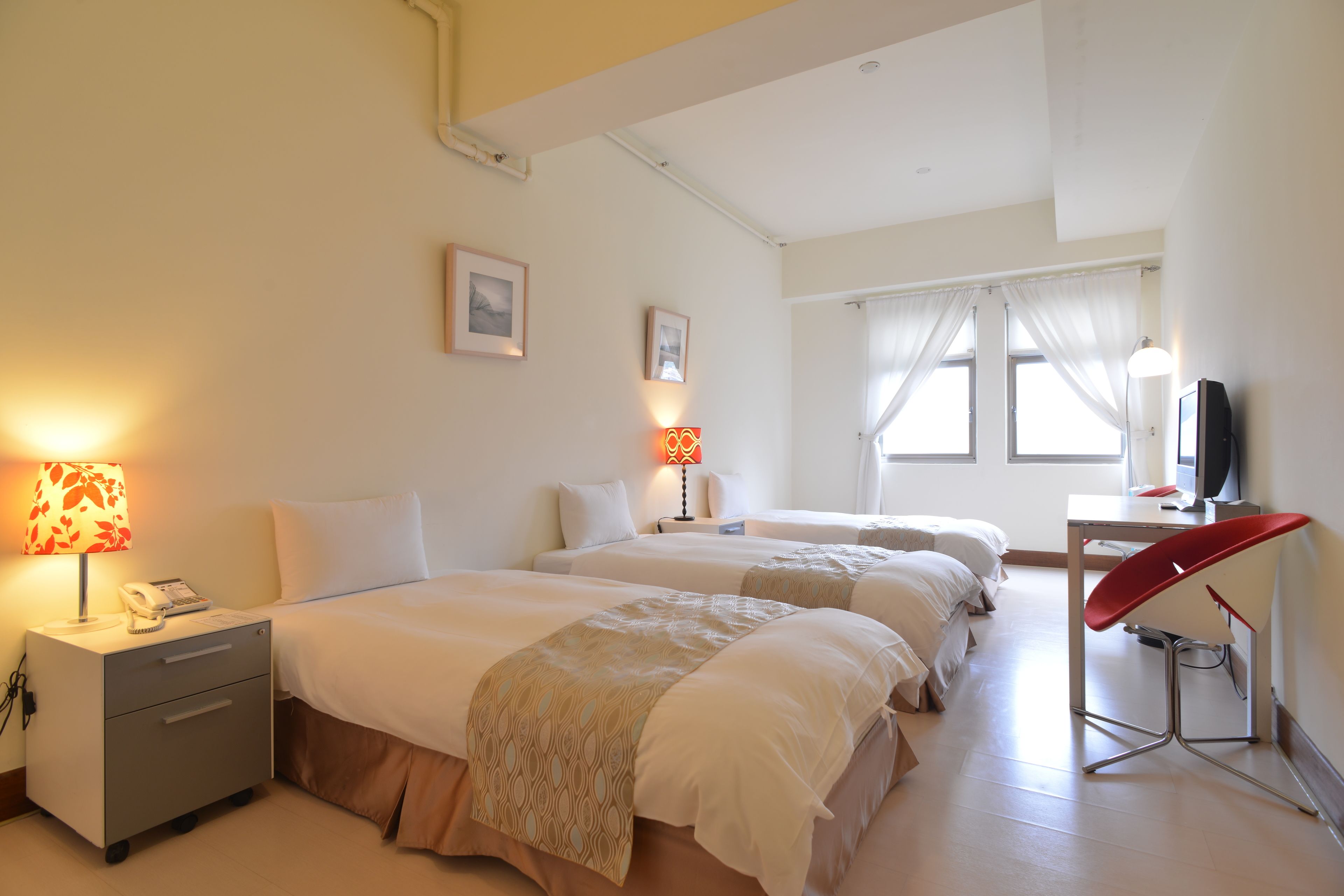 triple room | blackout curtains, iron/ironing board, rollaway beds, free wifi