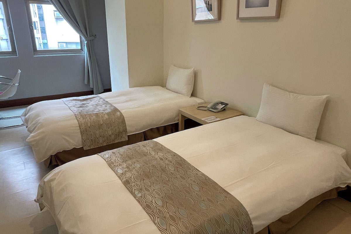 Twin Room, 2 Twin Beds | Blackout drapes, iron/ironing board, rollaway beds, free WiFi