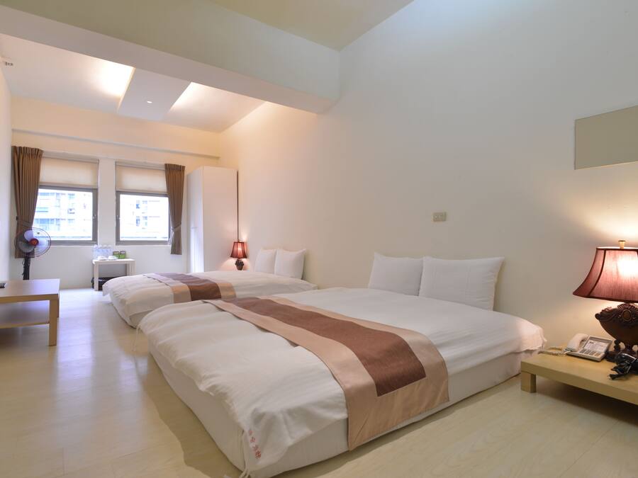 Quadruple Room | Blackout drapes, iron/ironing board, rollaway beds, free WiFi