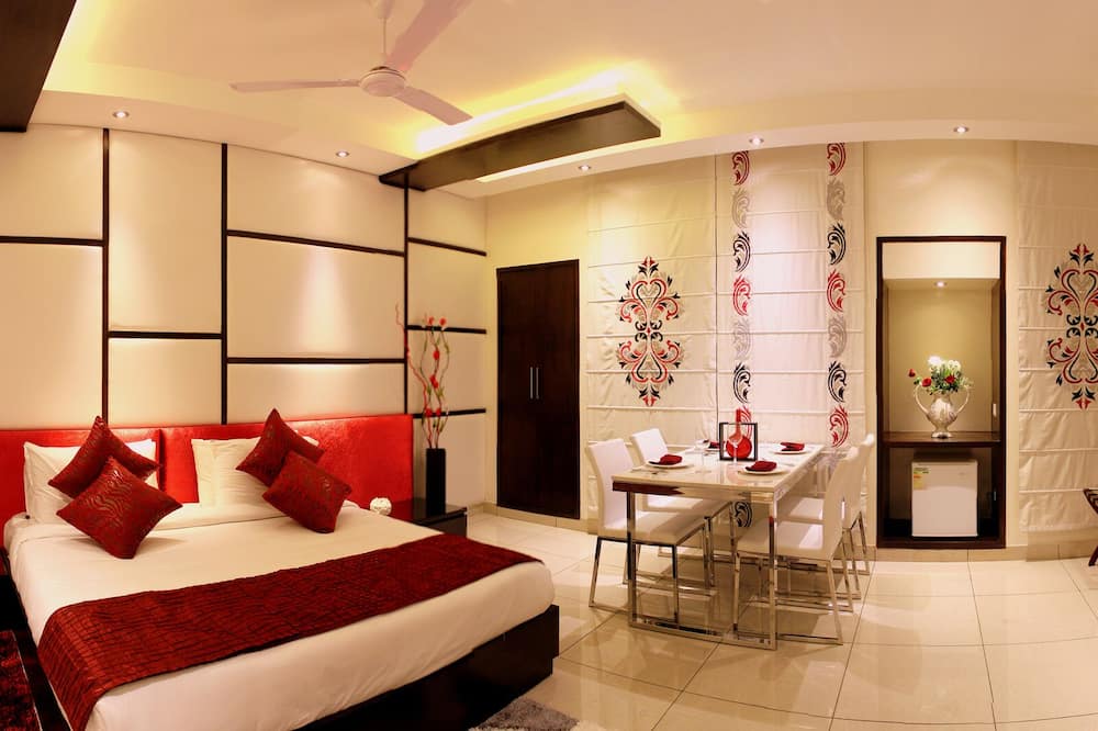 Hotel Amrapali Grand