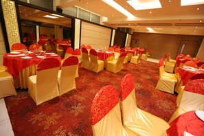 Banquet hall - Hotel Amrapali Grand (New Delhi)
