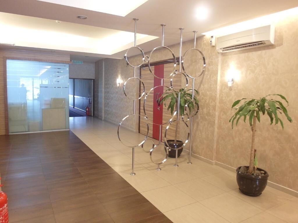 المنشأة من الداخل