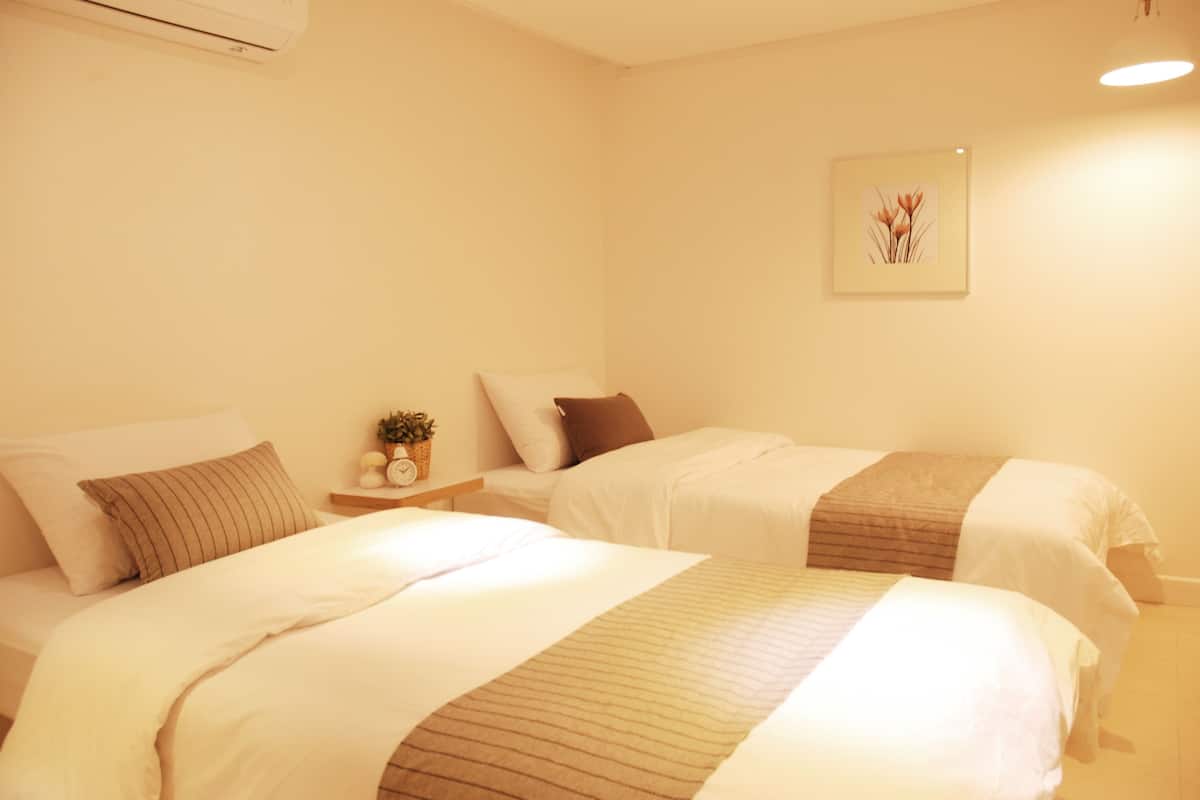 Quarto duplo luxo (Na) | Roupas de cama premium, Wi-Fi de cortesia, roupa de cama