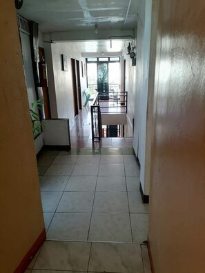 Hallway - Constrell Pension House (Tagbilaran)