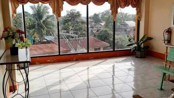 Lorong