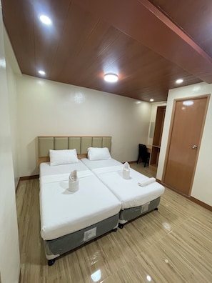 Standard-Doppel- oder -Zweibettzimmer | Kostenloses WLAN