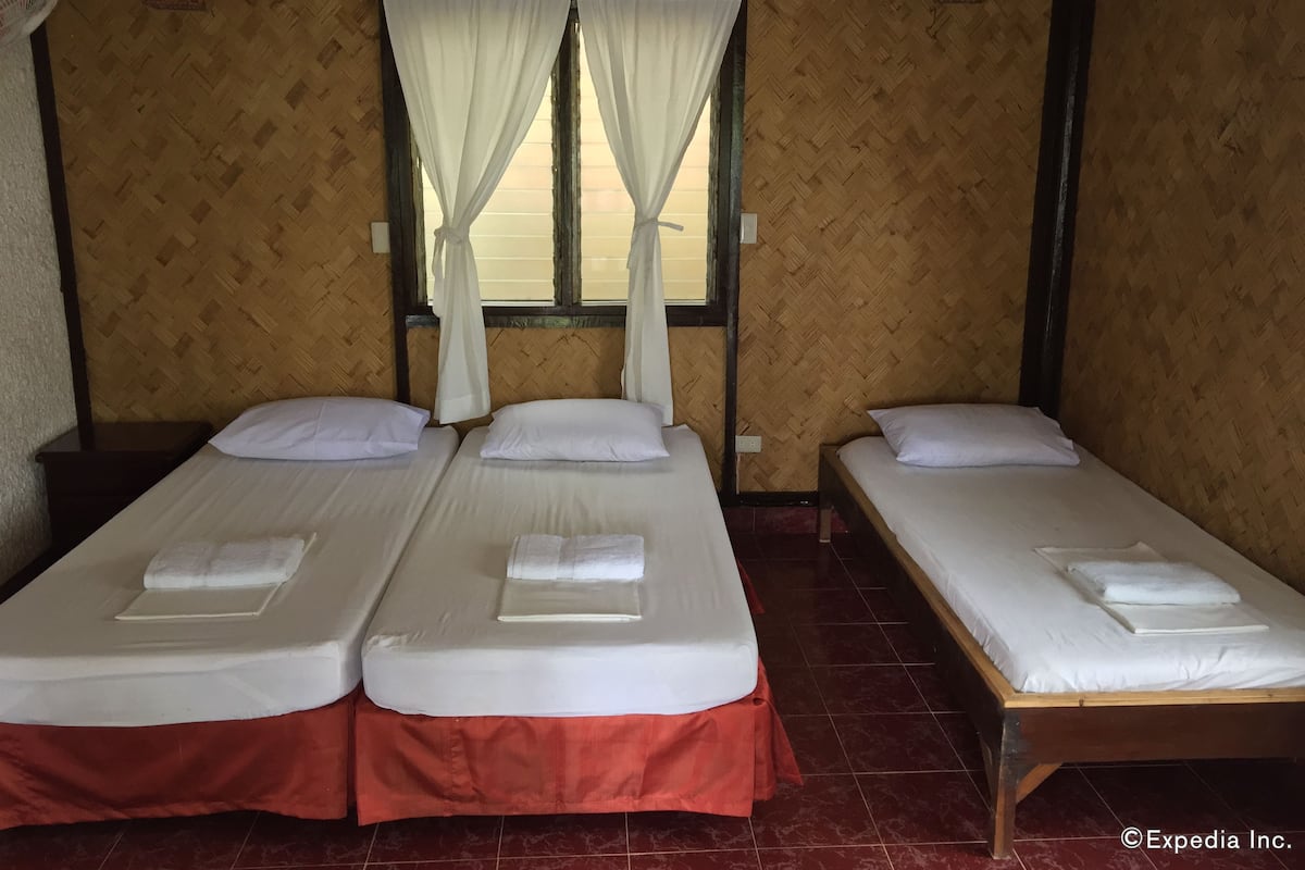 Family Cottage, Ocean View | Free cots/infant beds, bed sheets