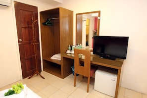 Family Triple Room | Room amenity