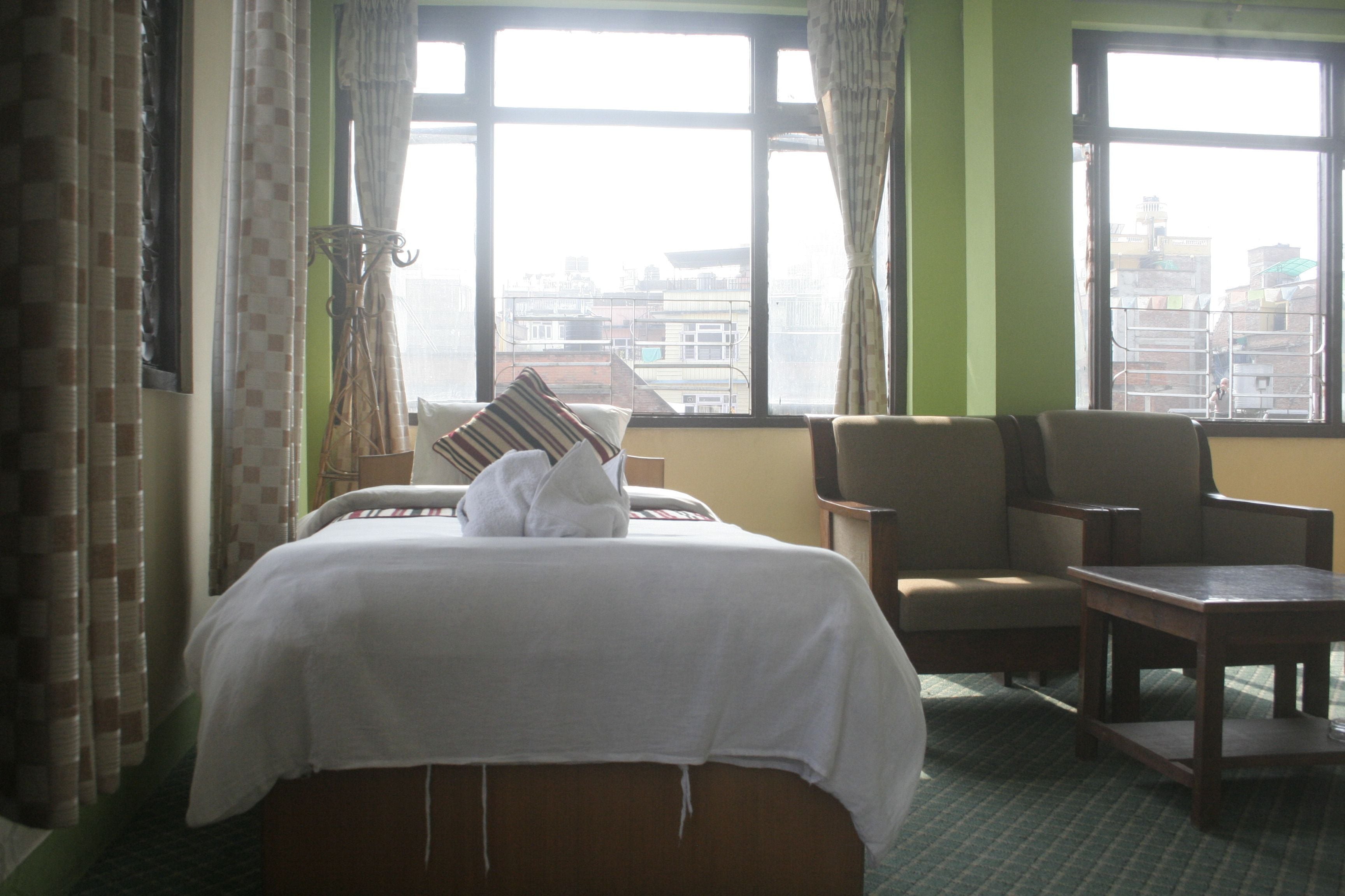 deluxe single room | 1 bedroom, in-room safe, desk, free wifi