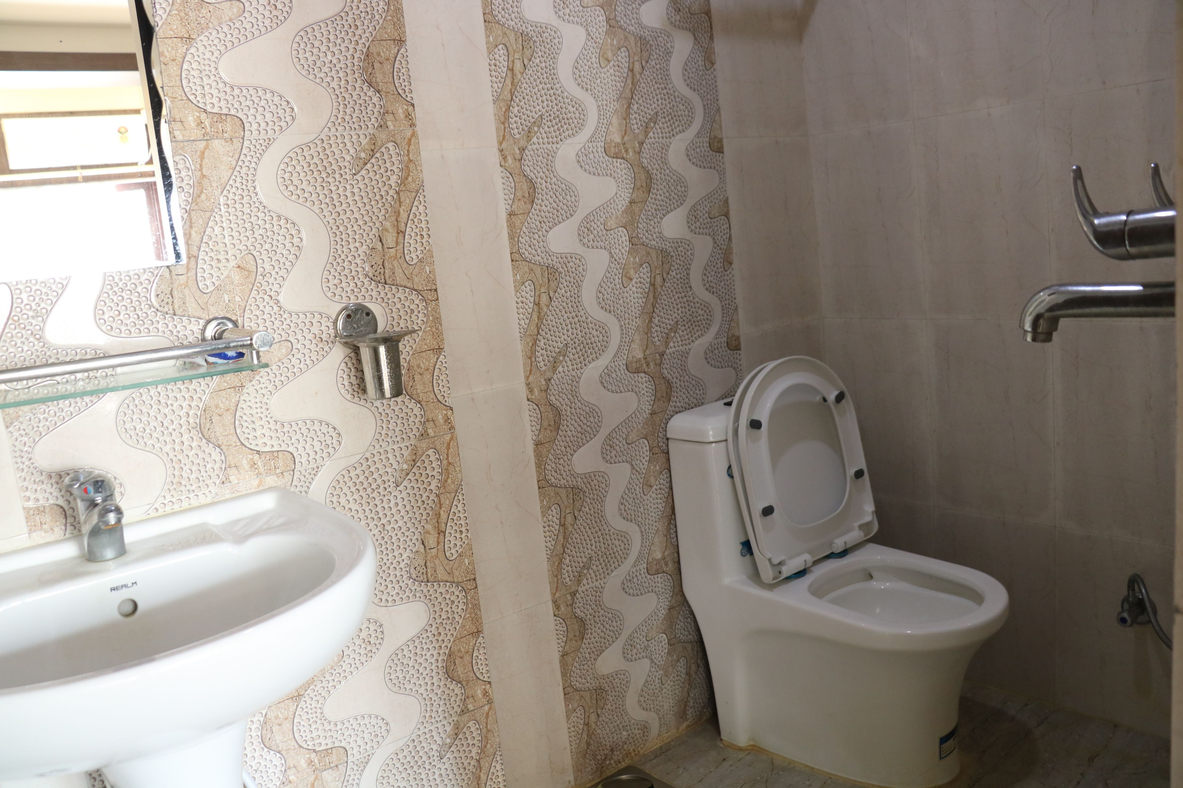 shower, free toiletries, hair dryer, slippers