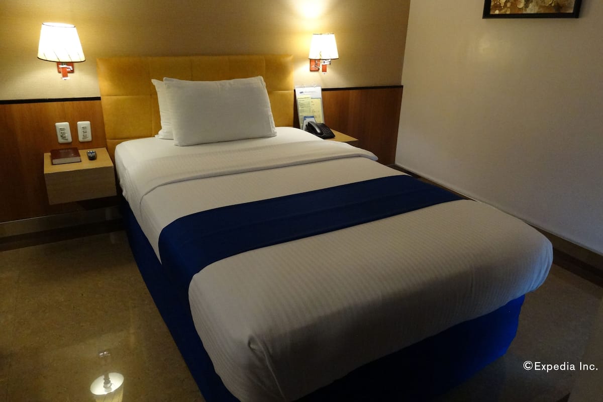 Standaard eenpersoonskamer | Een bureau, extra bedden, gratis wifi, beddengoed