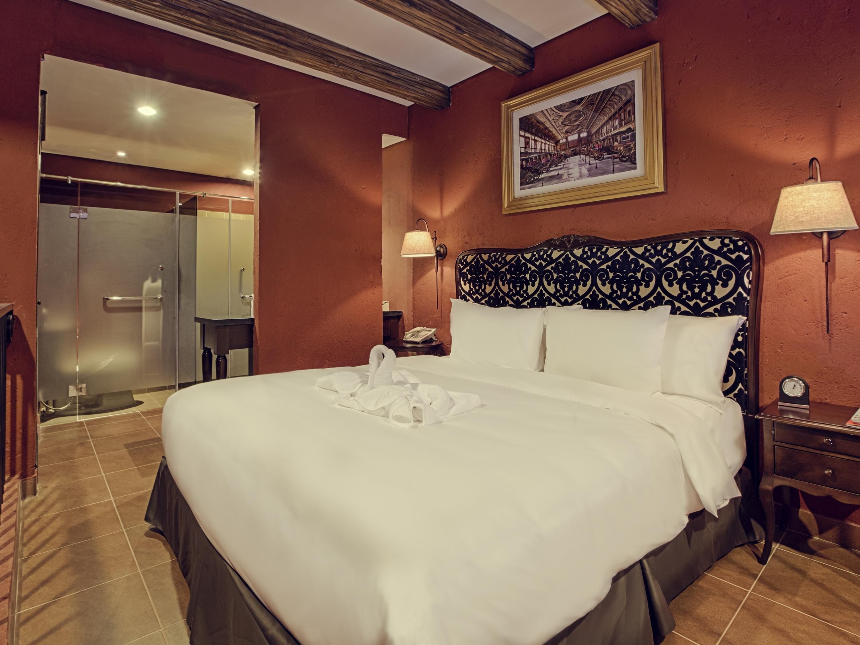 Suite, 1 King Bed (Duplex) | In-room safe, individually furnished, desk, laptop workspace