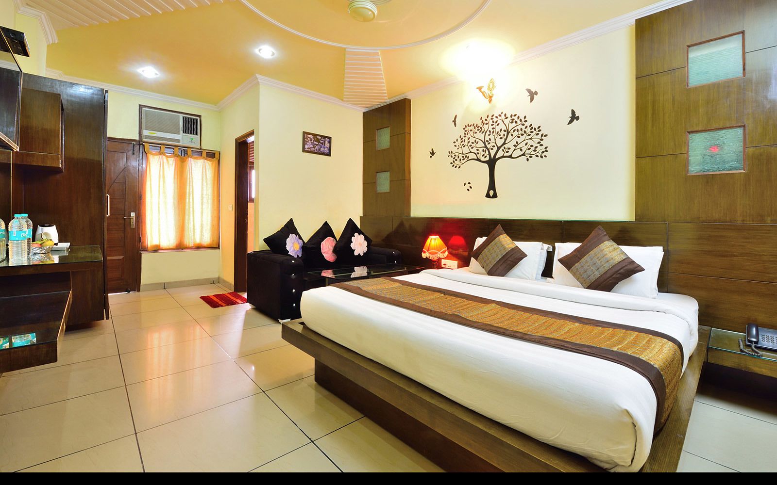 Super Deluxe Room | In-room safe, desk, free WiFi