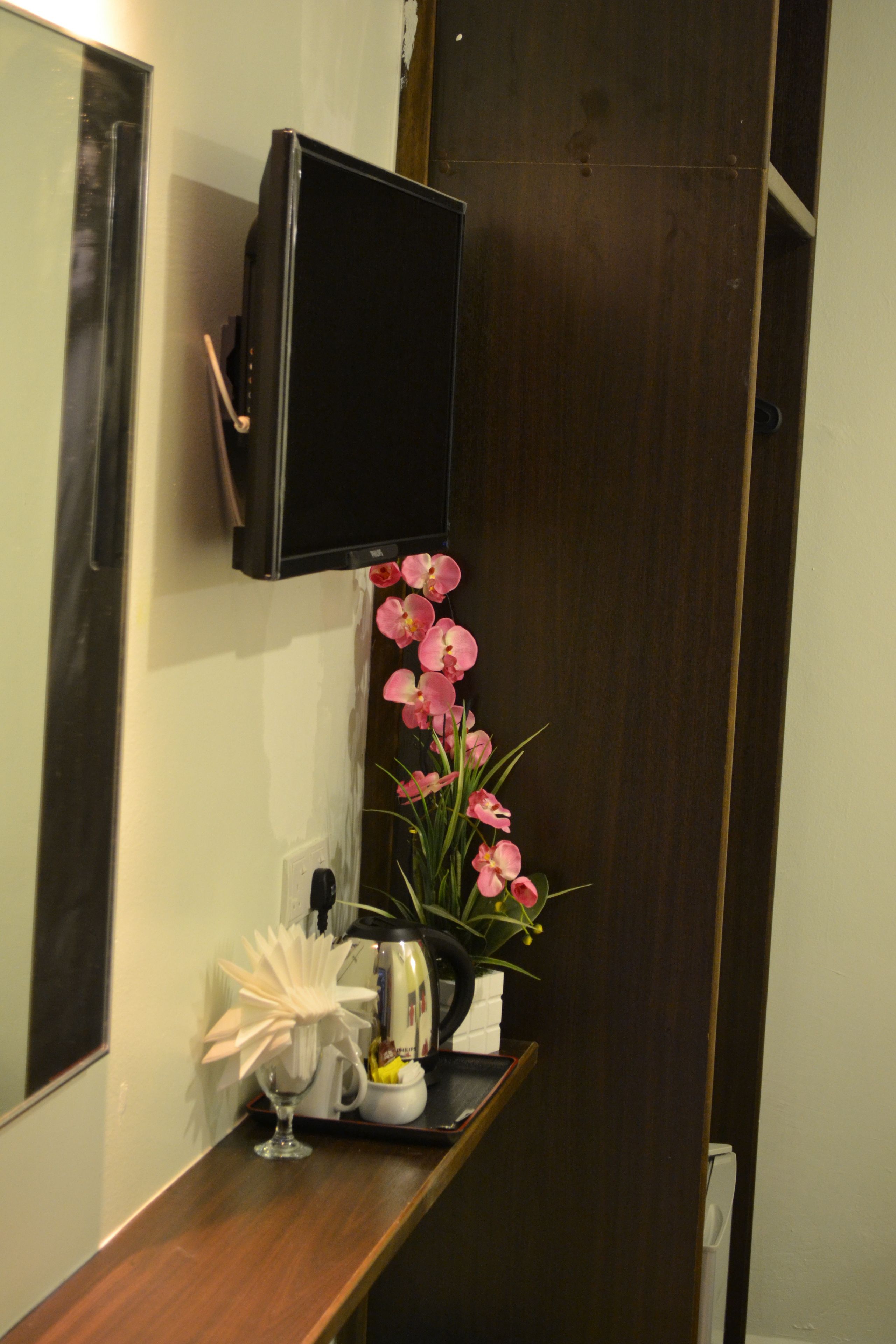 standard single room | room amenity